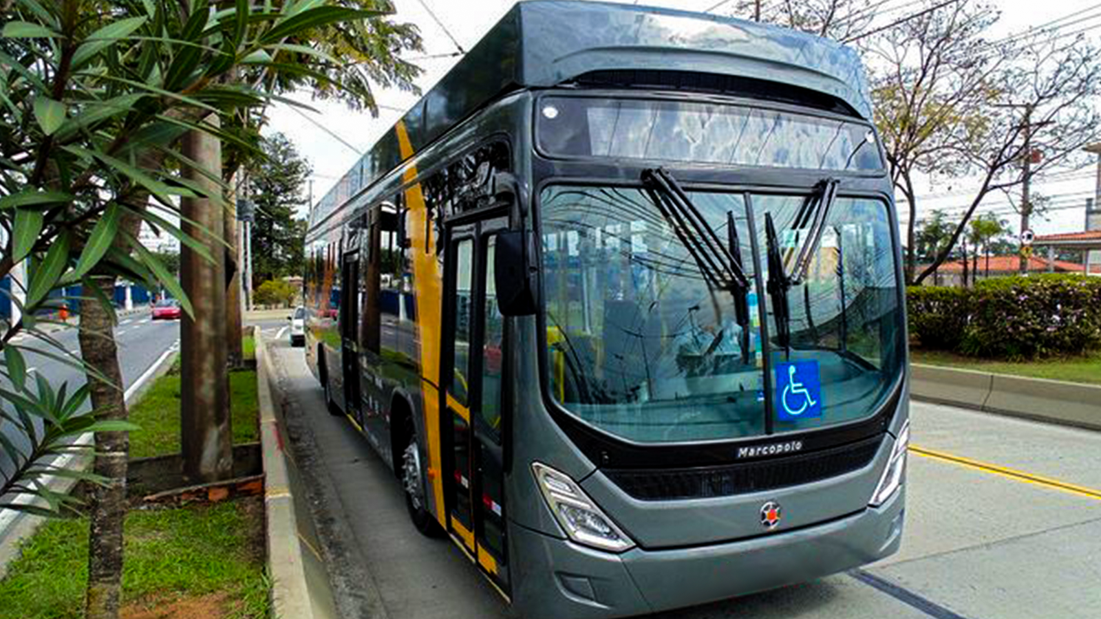 Leia mais sobre o artigo Ônibus elétrico com tecnologia 100% brasileira entra em operação